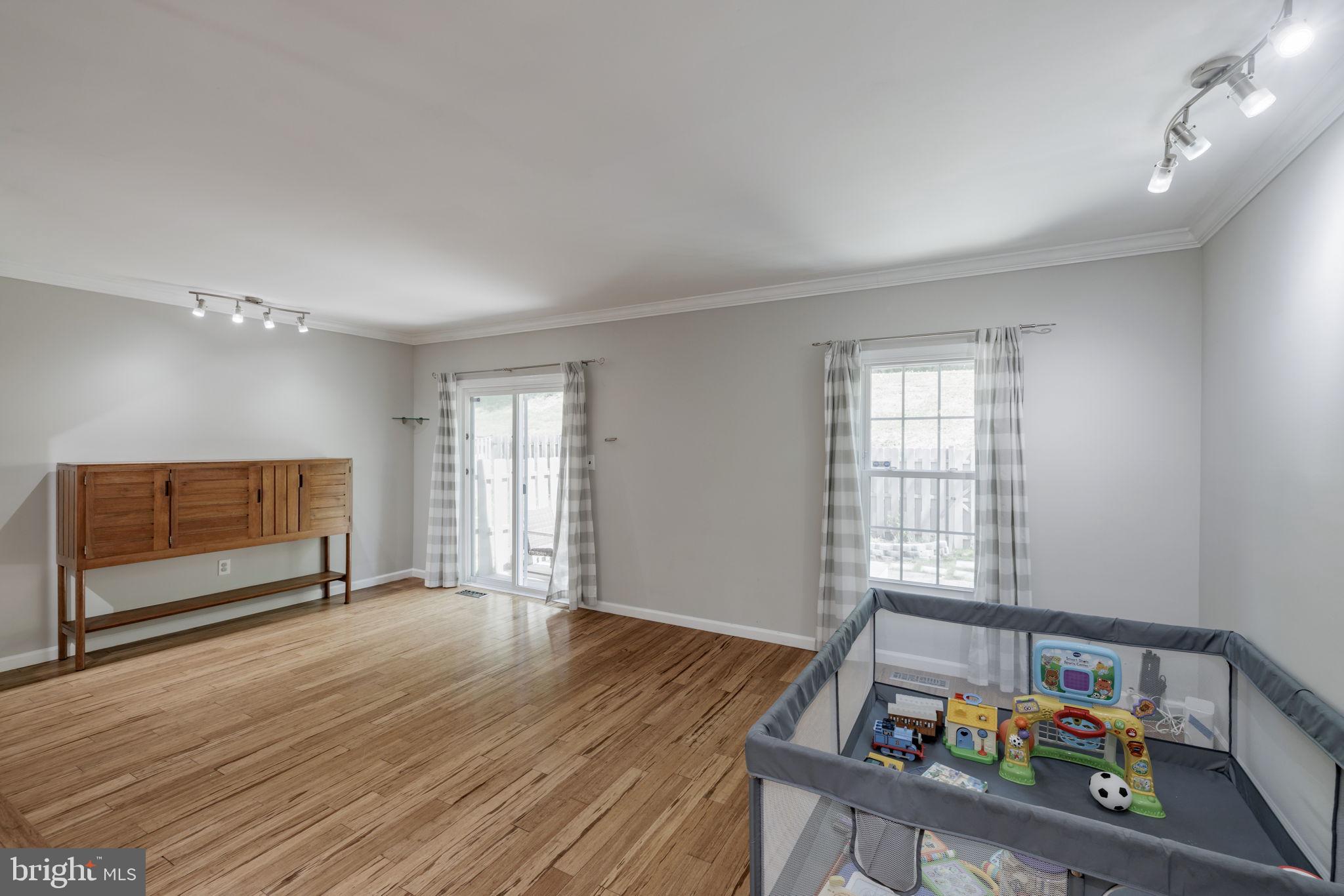 BETHELEN WOODS - Residential Lease