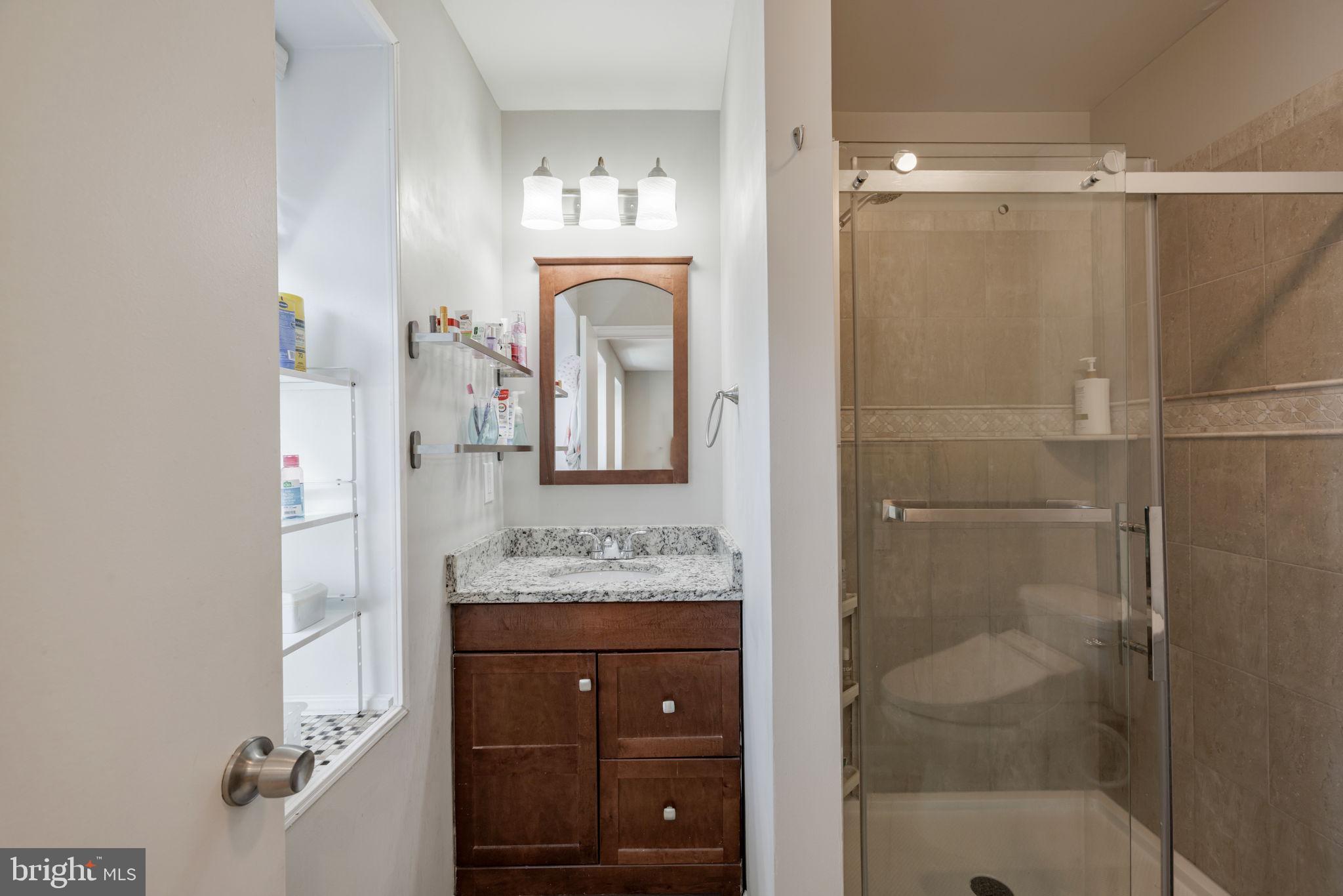 BETHELEN WOODS - Residential Lease