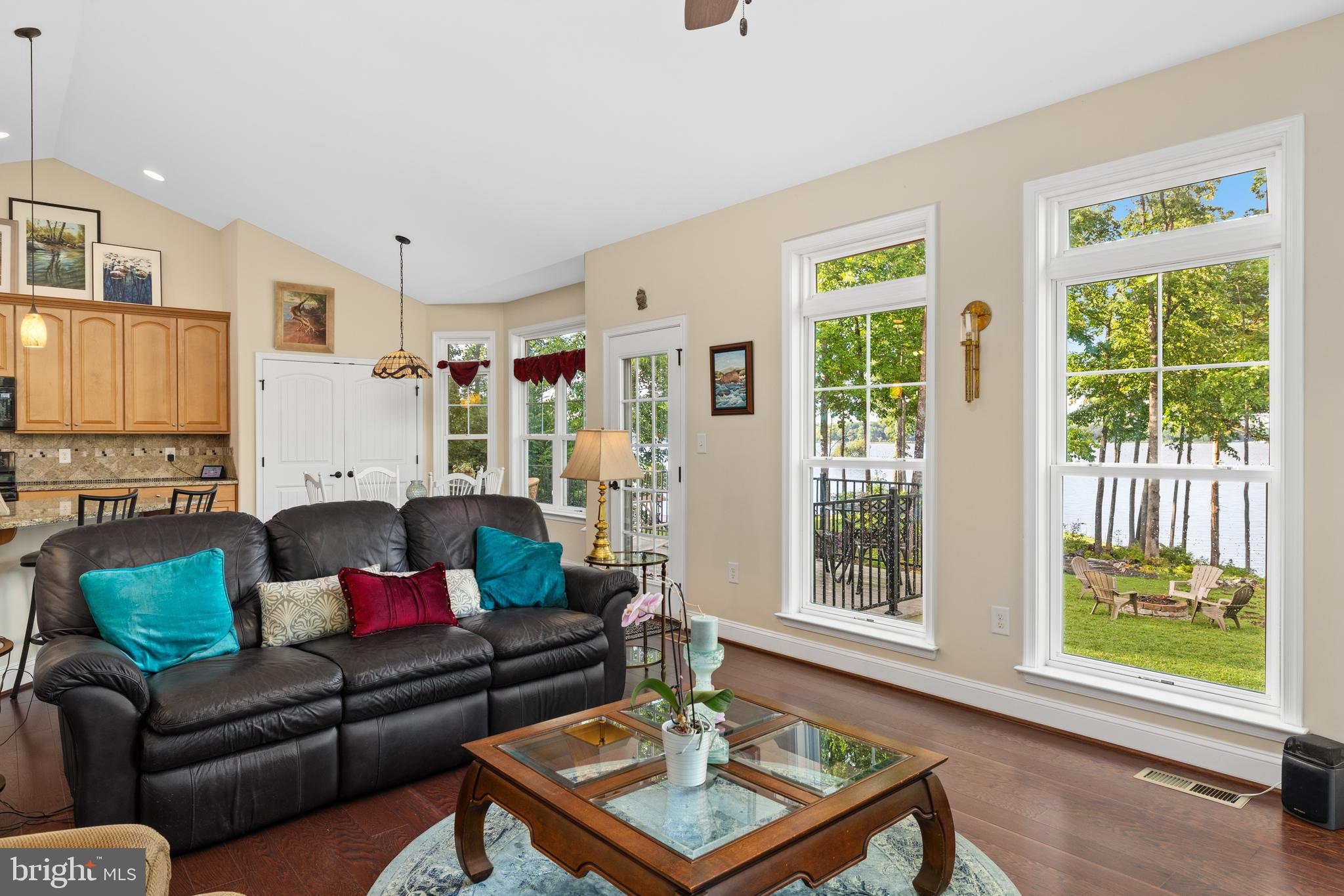 TARA WOODS - Residential