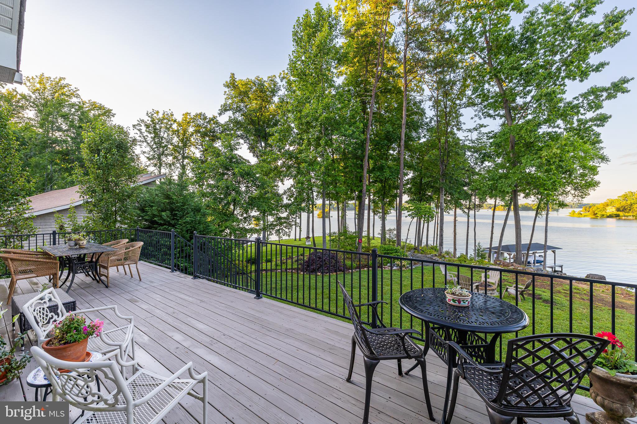 TARA WOODS - Residential