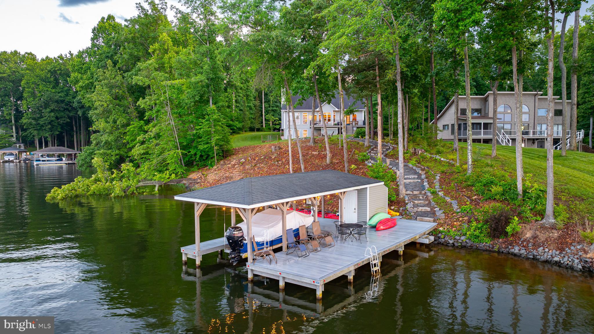 TARA WOODS - Residential