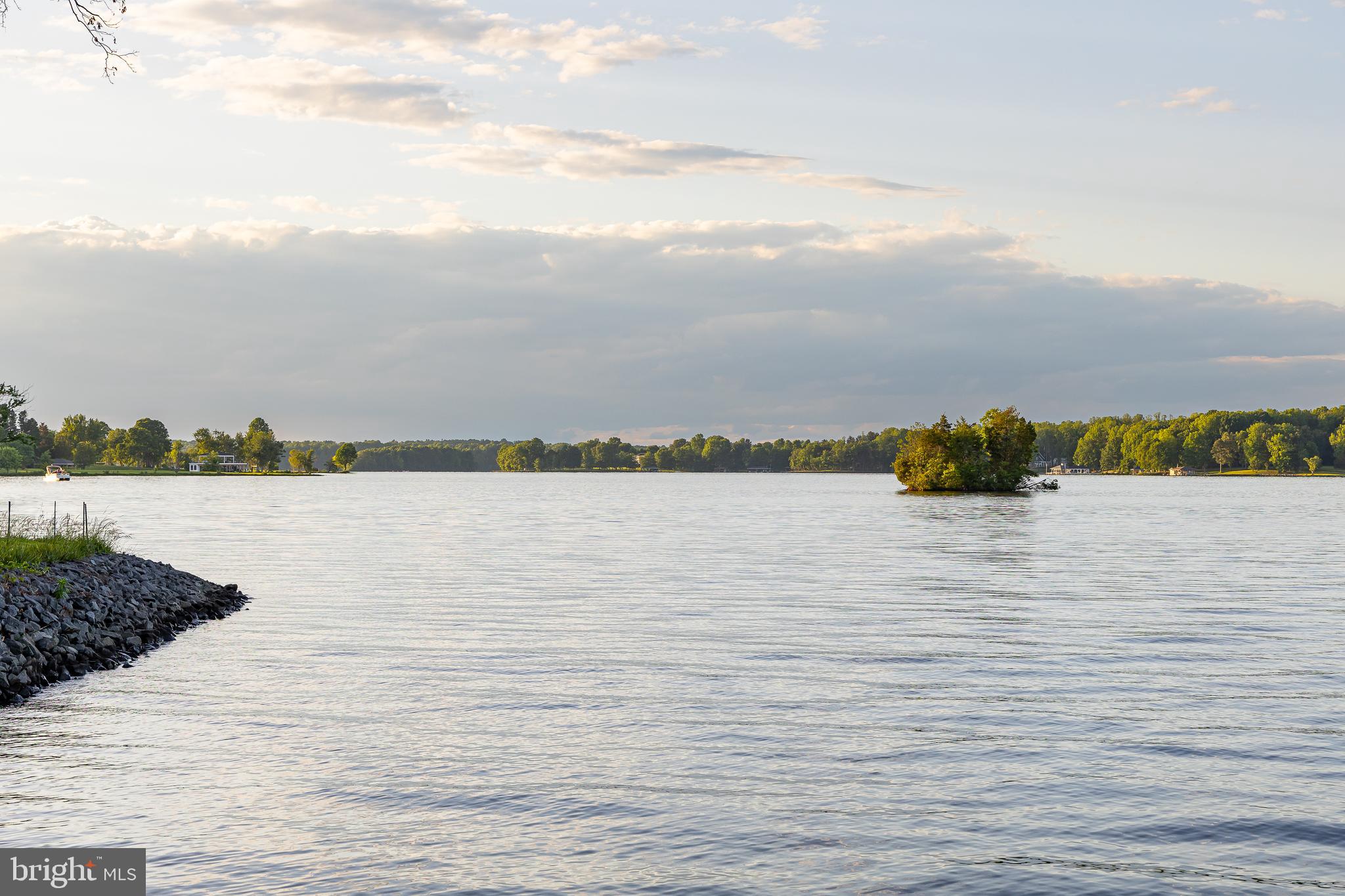 TARA WOODS - Residential