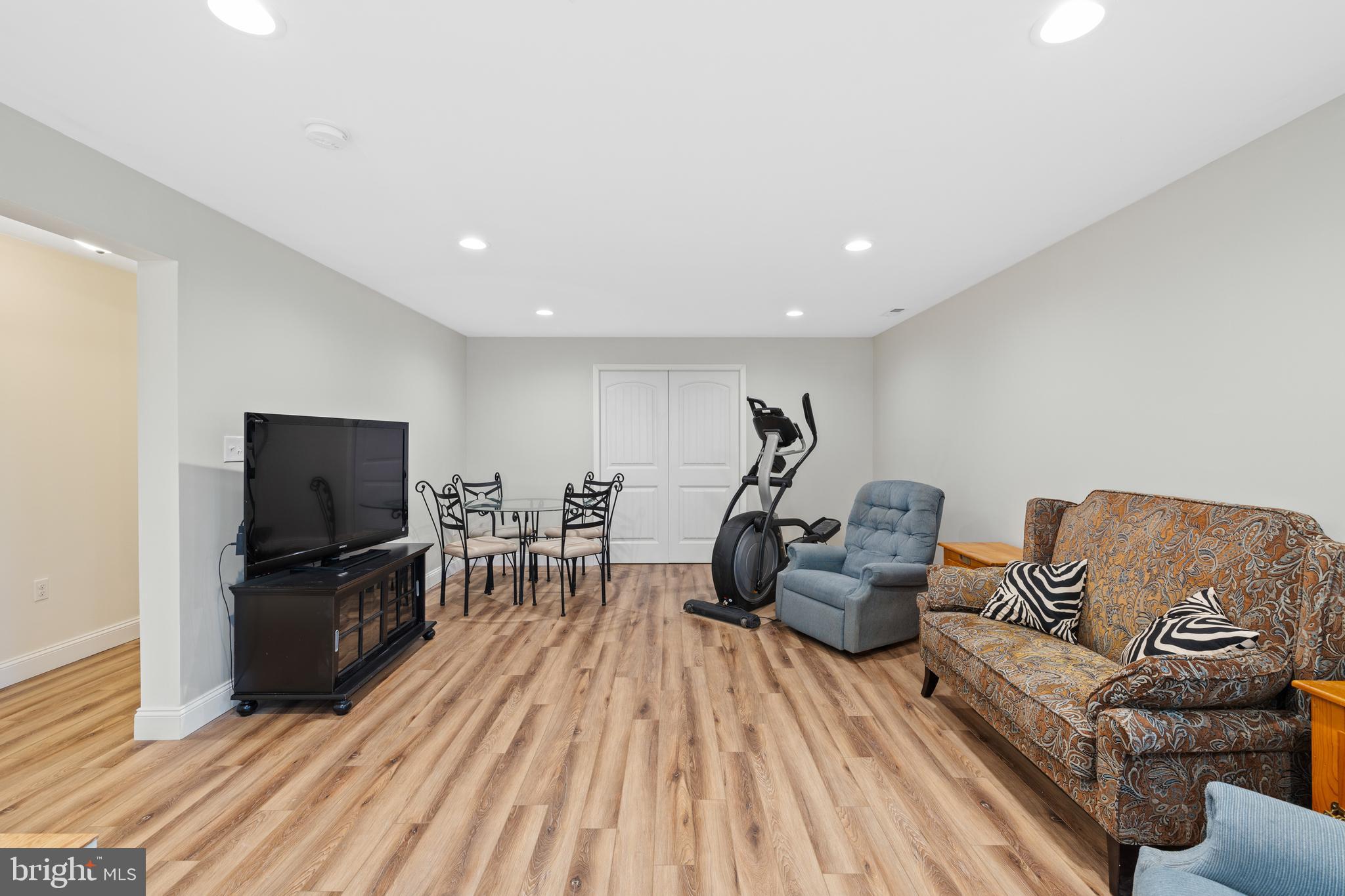 TARA WOODS - Residential