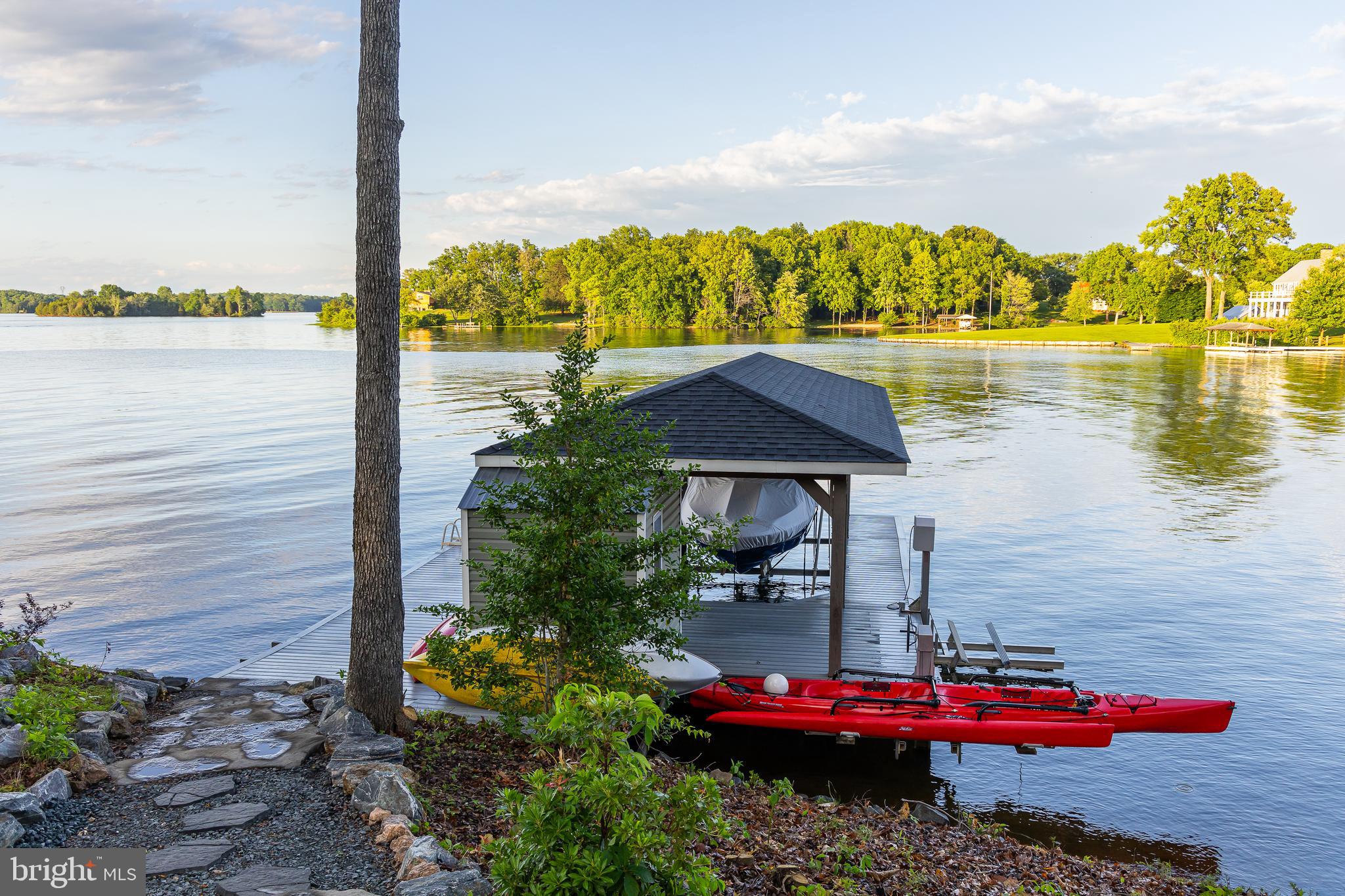 TARA WOODS - Residential