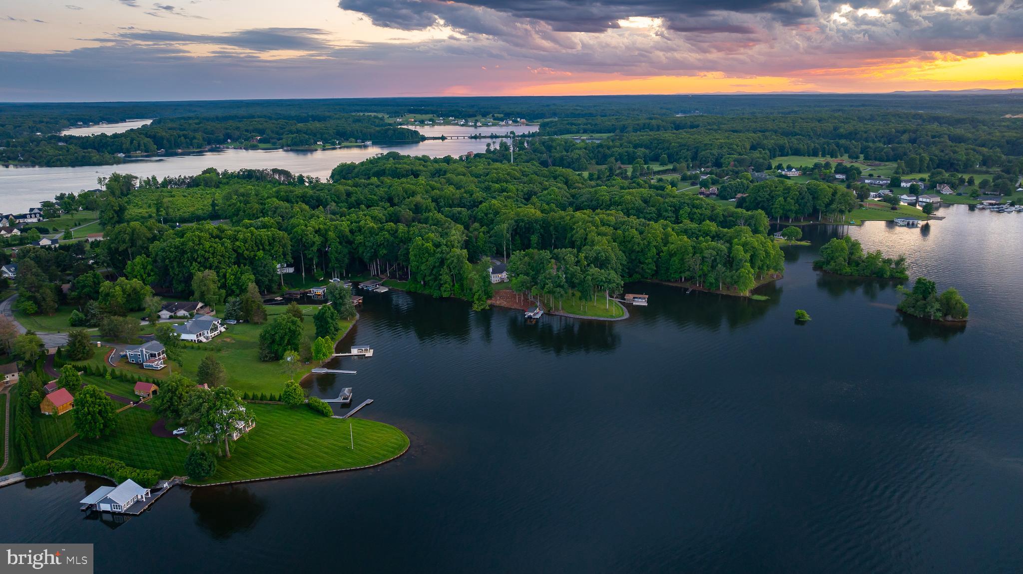 TARA WOODS - Residential