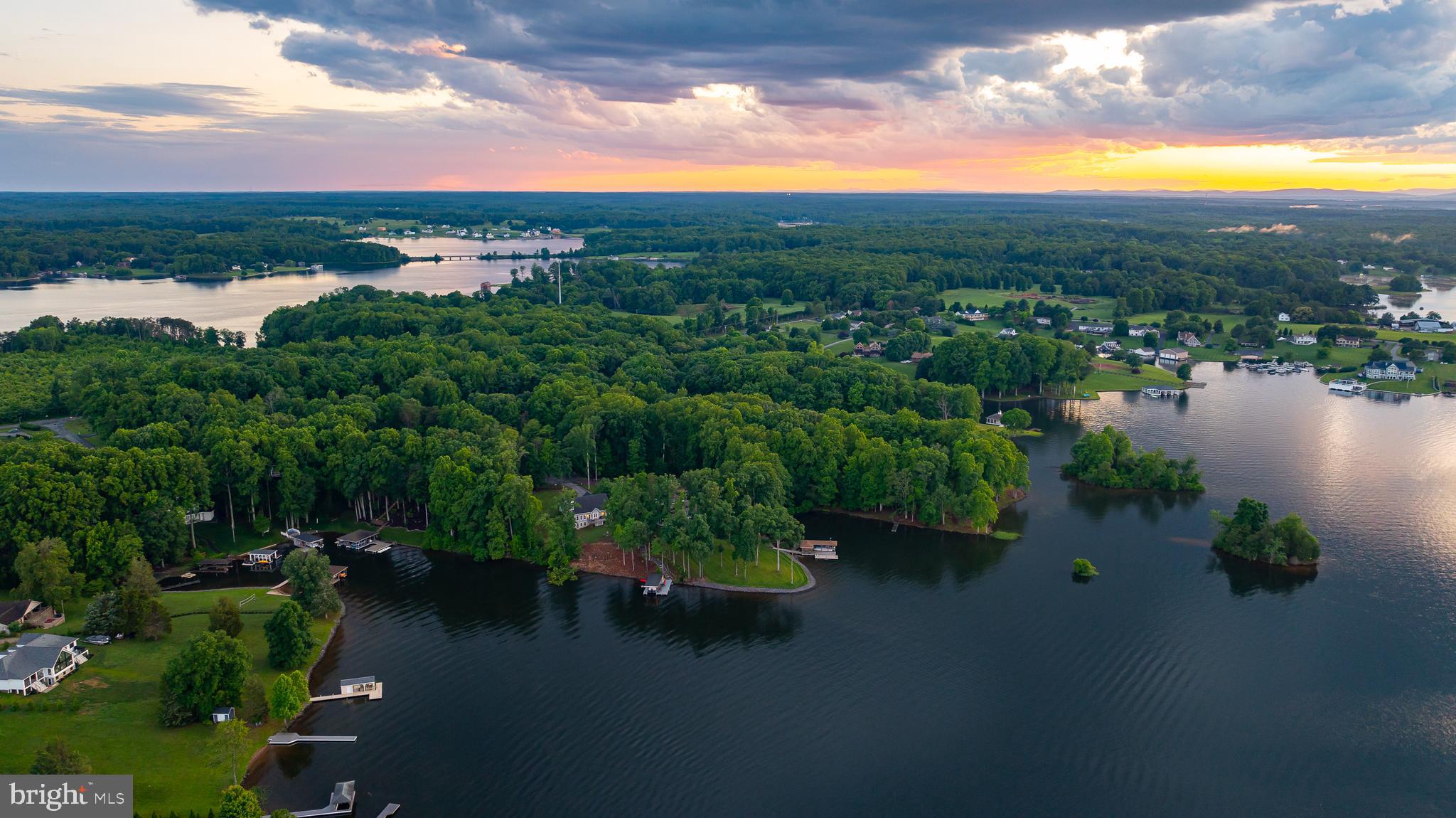 TARA WOODS - Residential