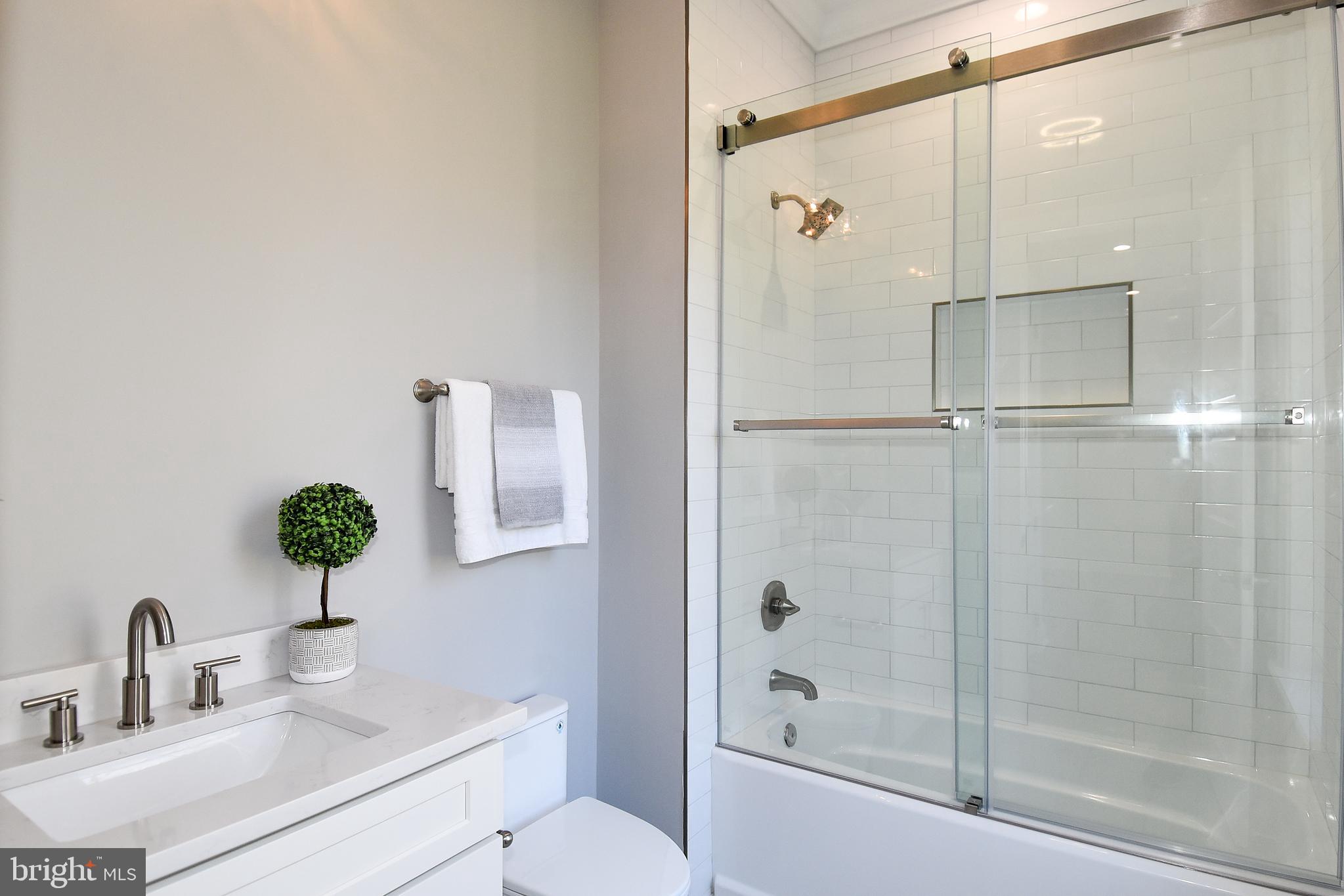 STAFFORD HEIGHTS - Residential