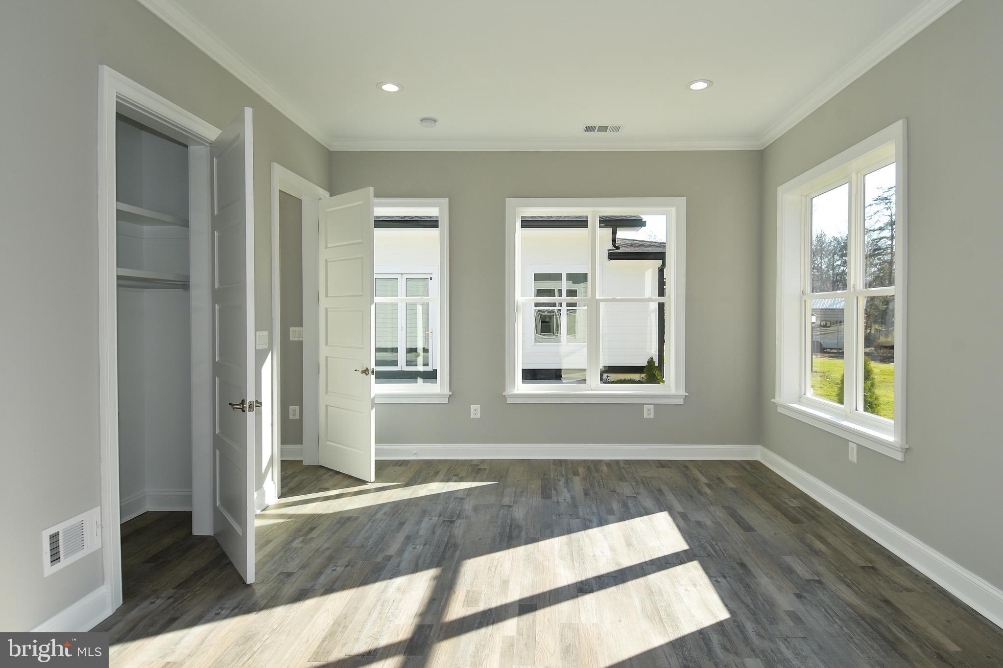 STAFFORD HEIGHTS - Residential