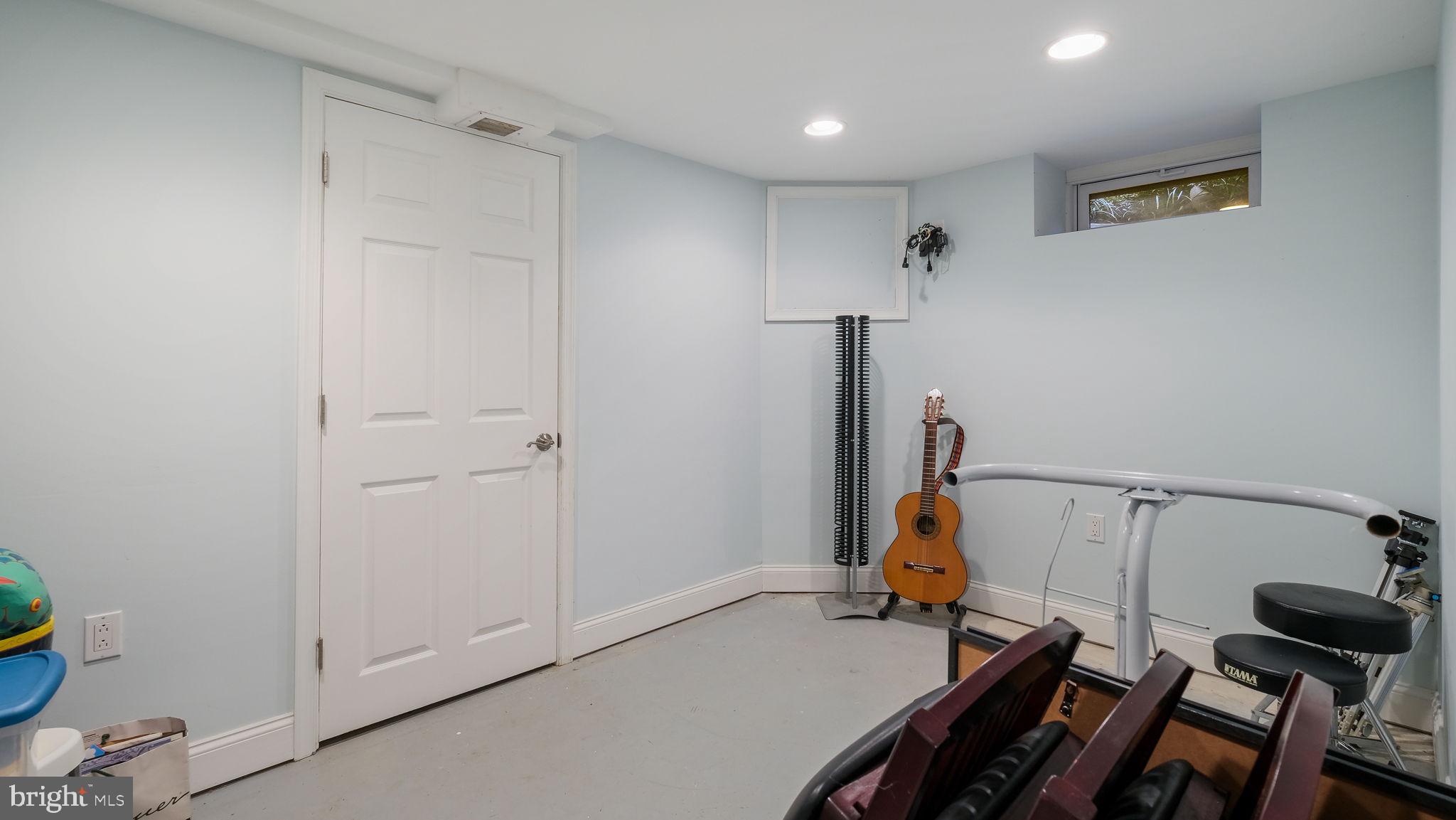 SANDY RIDGE ACRES - Residential