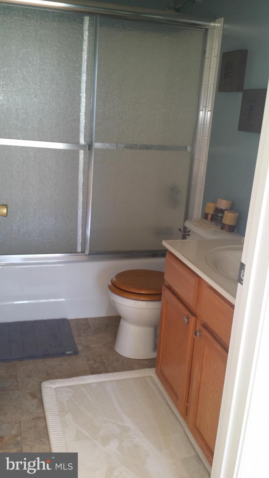 ASHBY PLACE II - Residential Lease