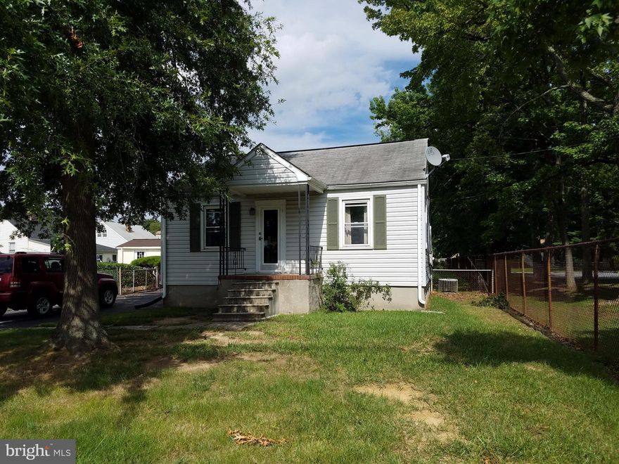Basically one story living on a dead end street.  Home is much larger than it looks. Rear family room additional with vaulted ceiling and good sized laundry/utility area. Screened porch off of the family room leads to the nice level yard which is next to the elementary school. Home is being sold AS-IS, seller will not make any repairs. Cash, 203K or strong Conv contracts only.