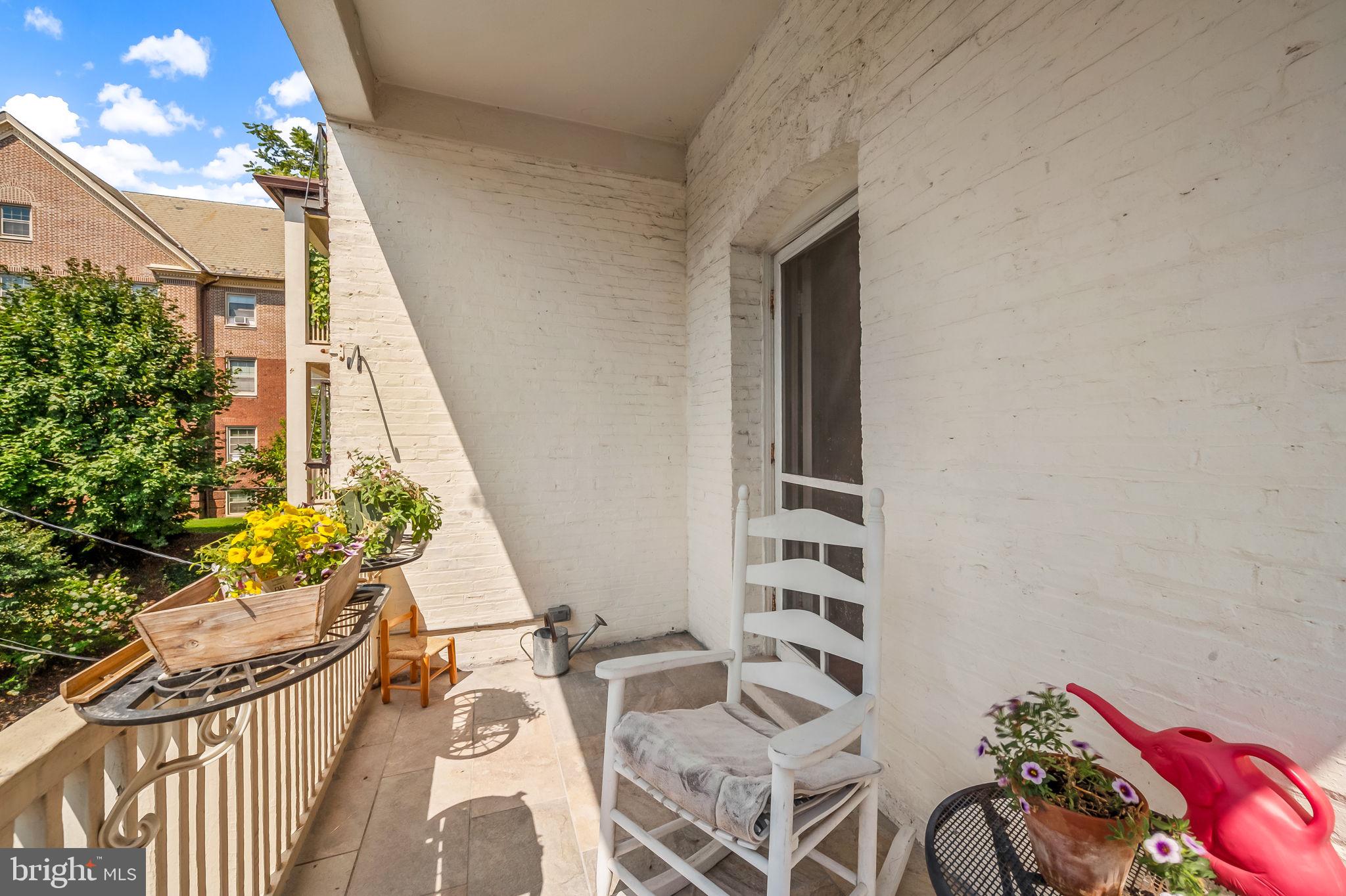 ROLAND PARK - Residential