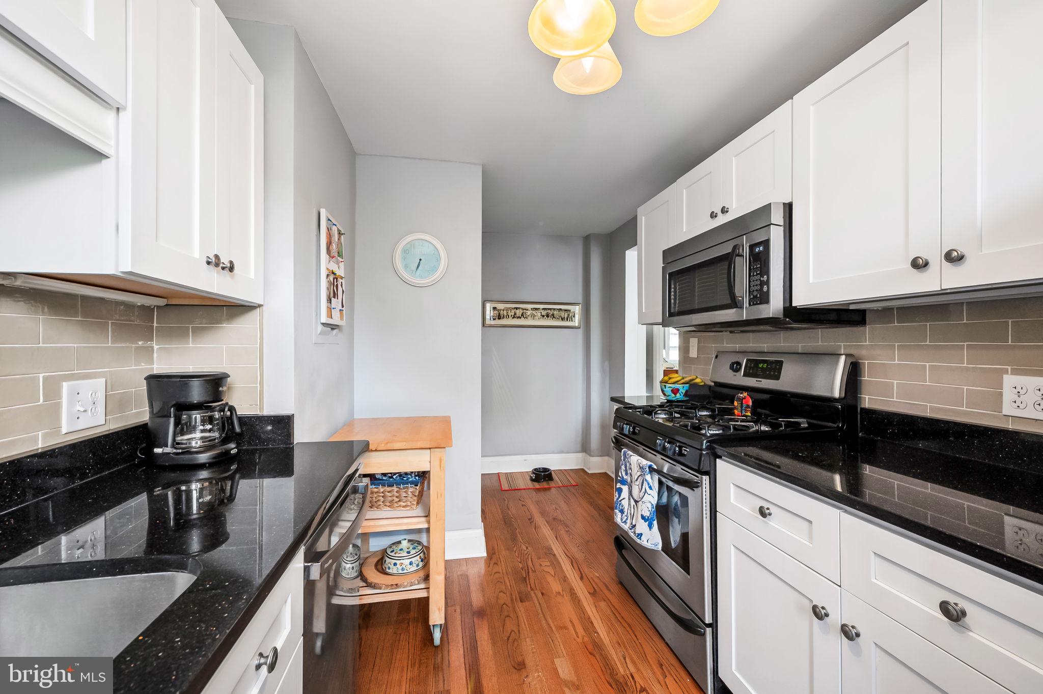 ROLAND PARK - Residential