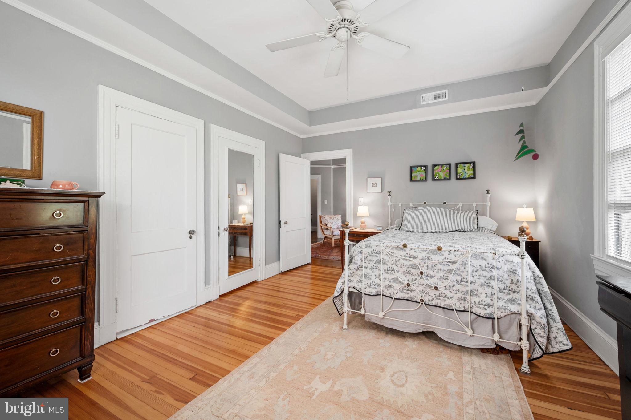 ROLAND PARK - Residential