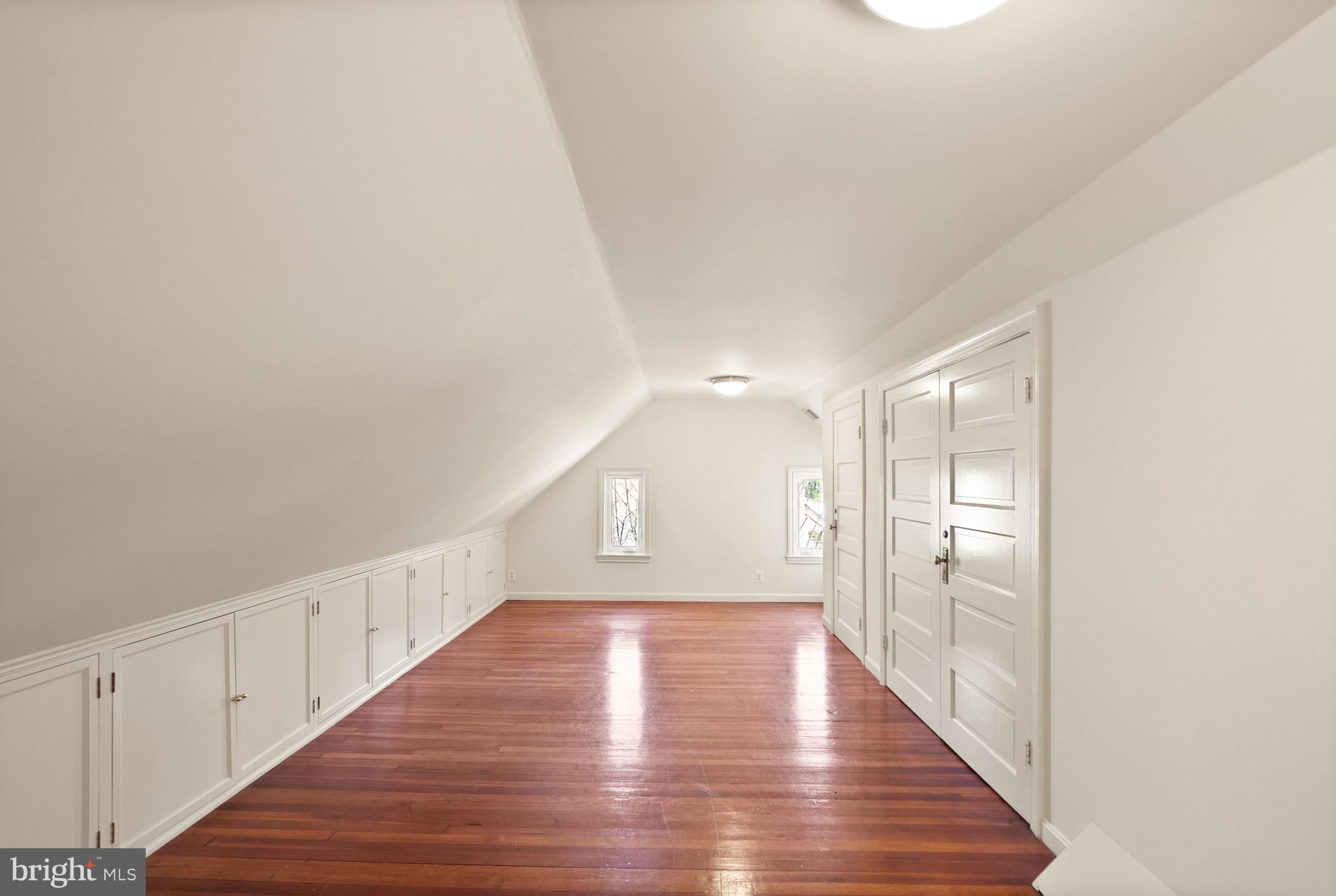 SPRING VALLEY - Residential