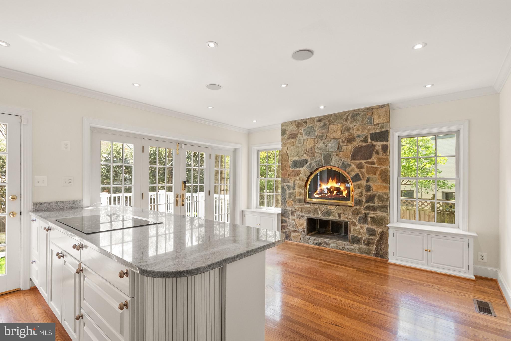SPRING VALLEY - Residential