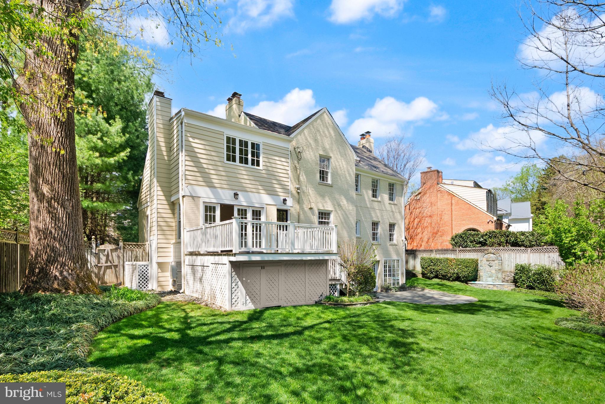 SPRING VALLEY - Residential
