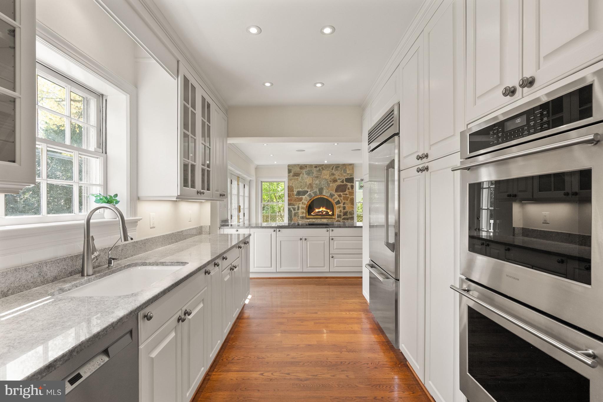 SPRING VALLEY - Residential