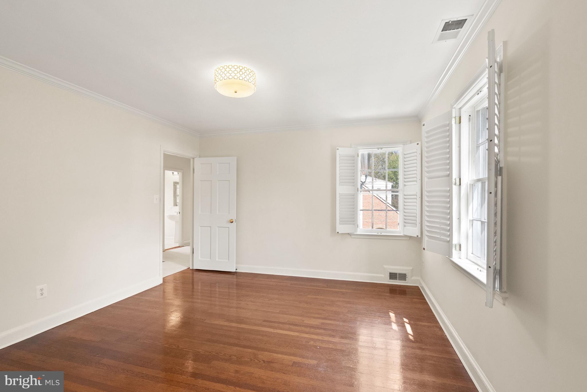 SPRING VALLEY - Residential