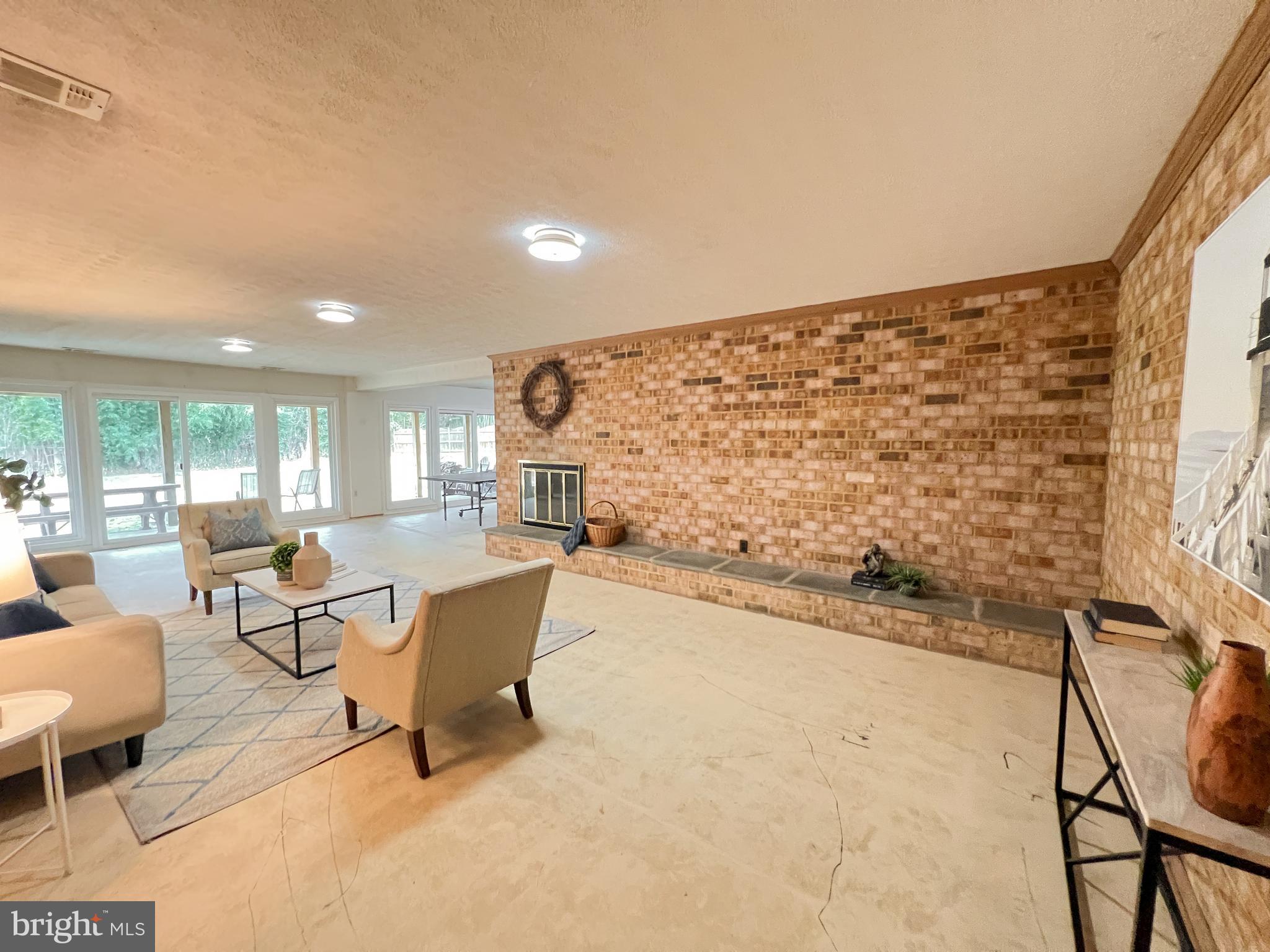 LAYHILL VILLAGE - Residential