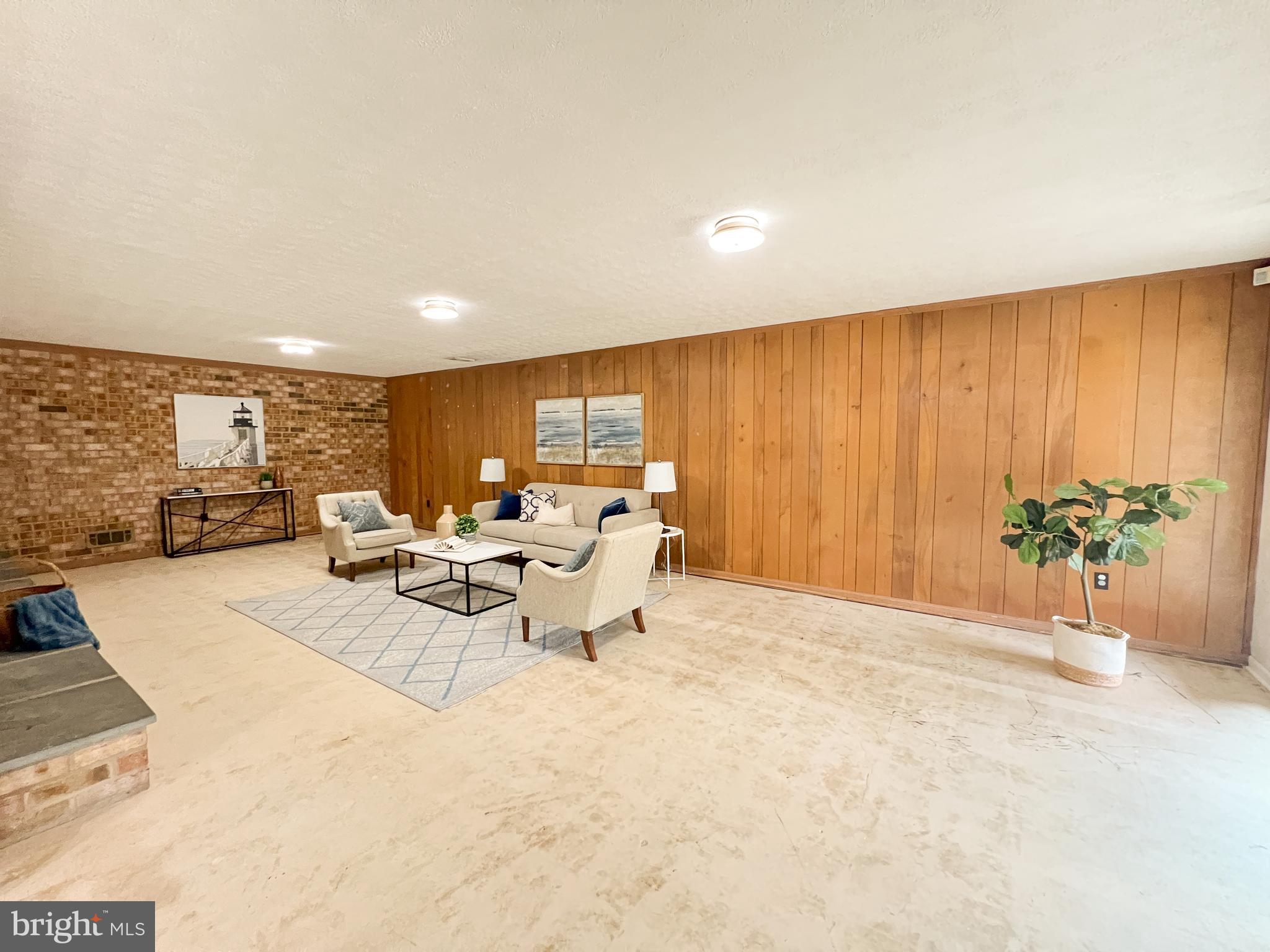 LAYHILL VILLAGE - Residential