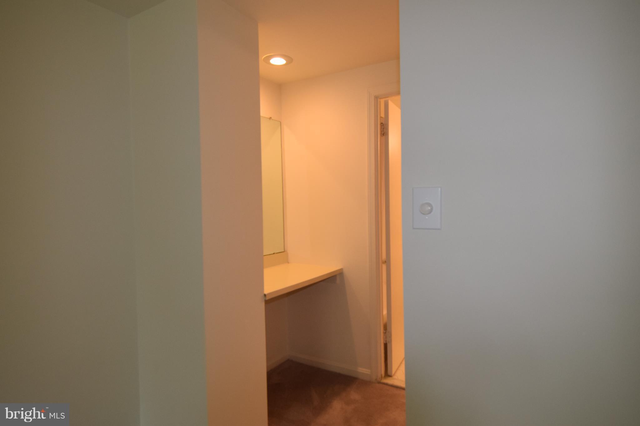 ESSEX PLACE - Residential