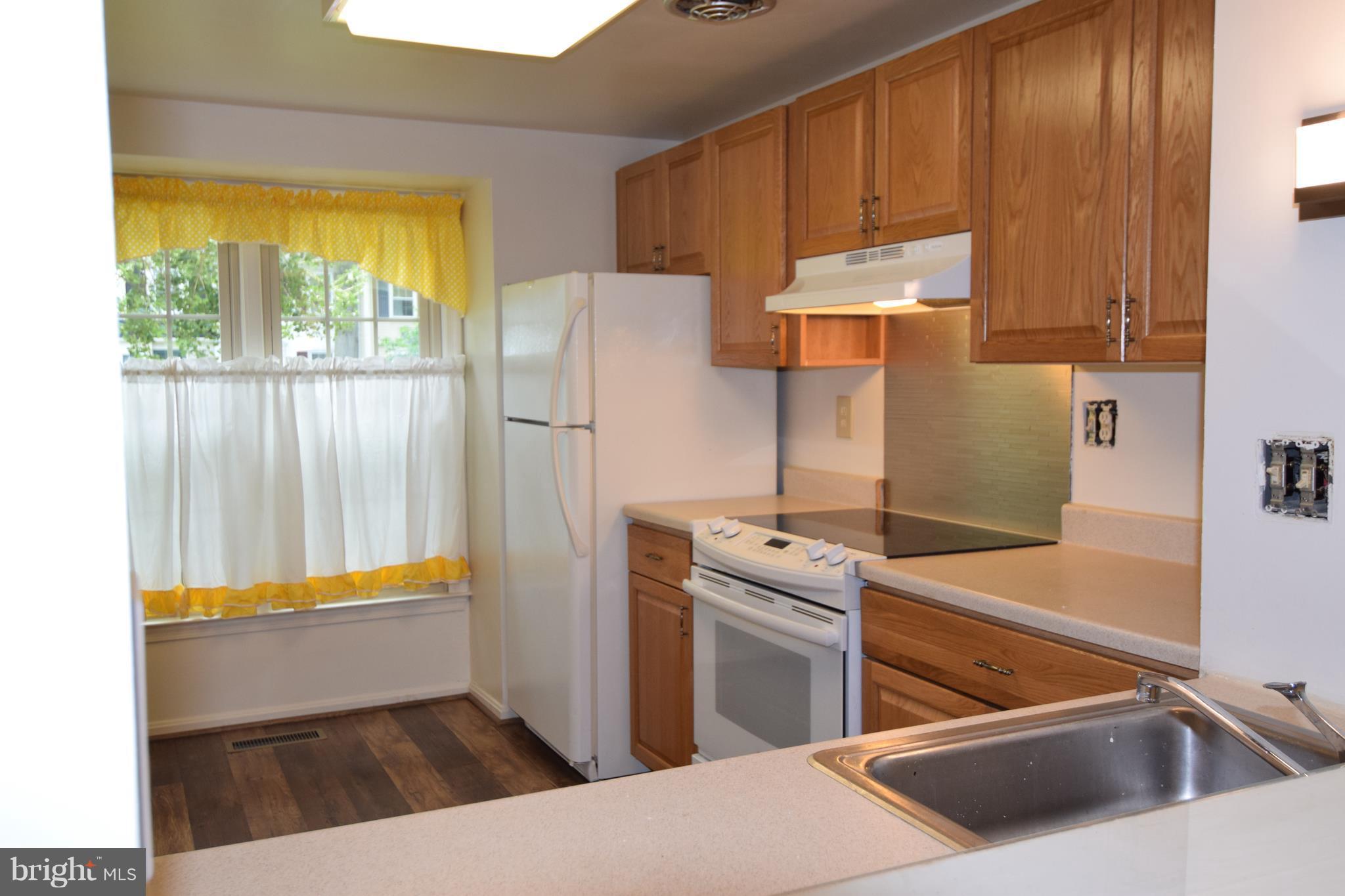 ESSEX PLACE - Residential