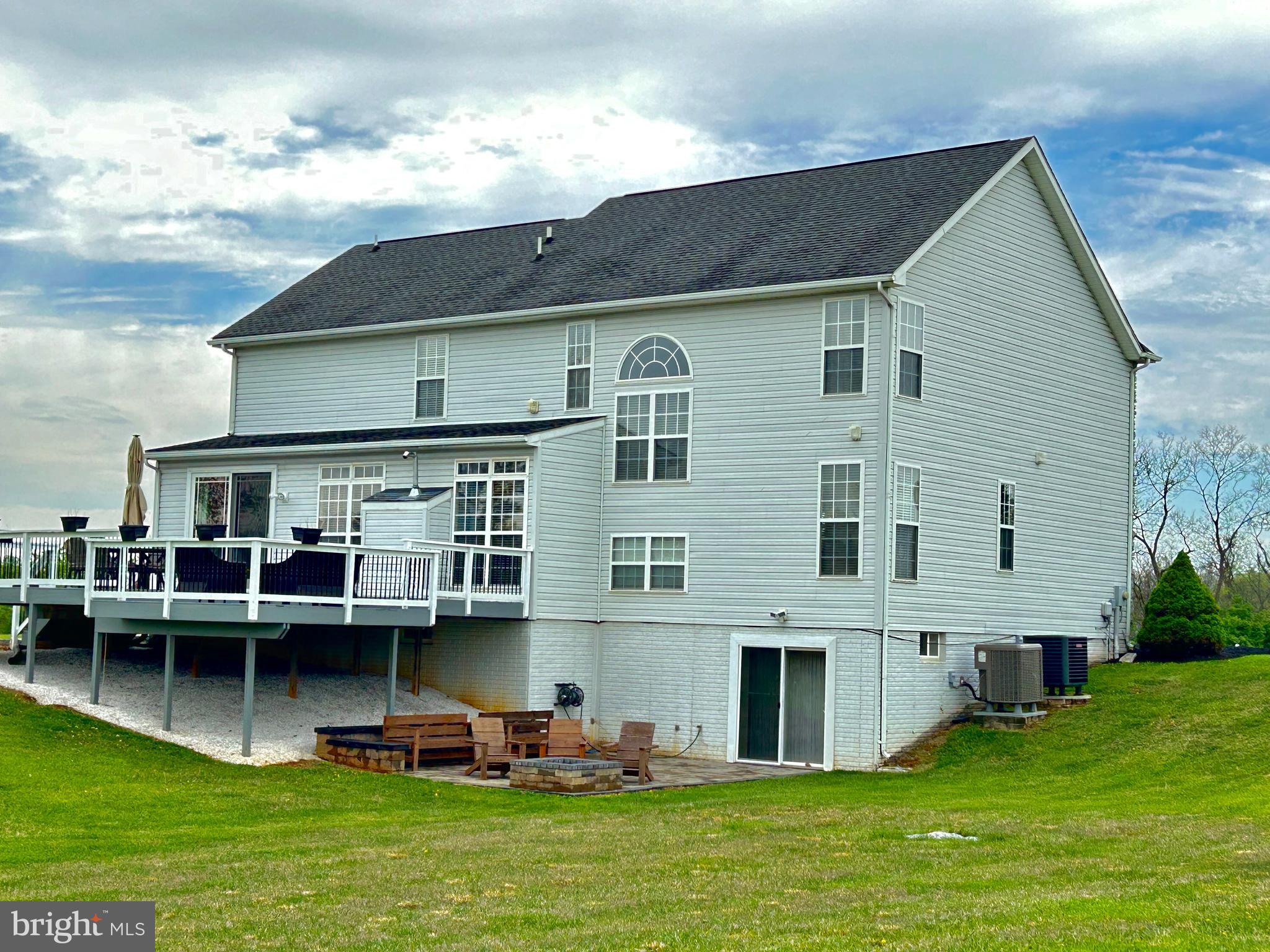 SUMMIT VIEW ESTATES - Residential