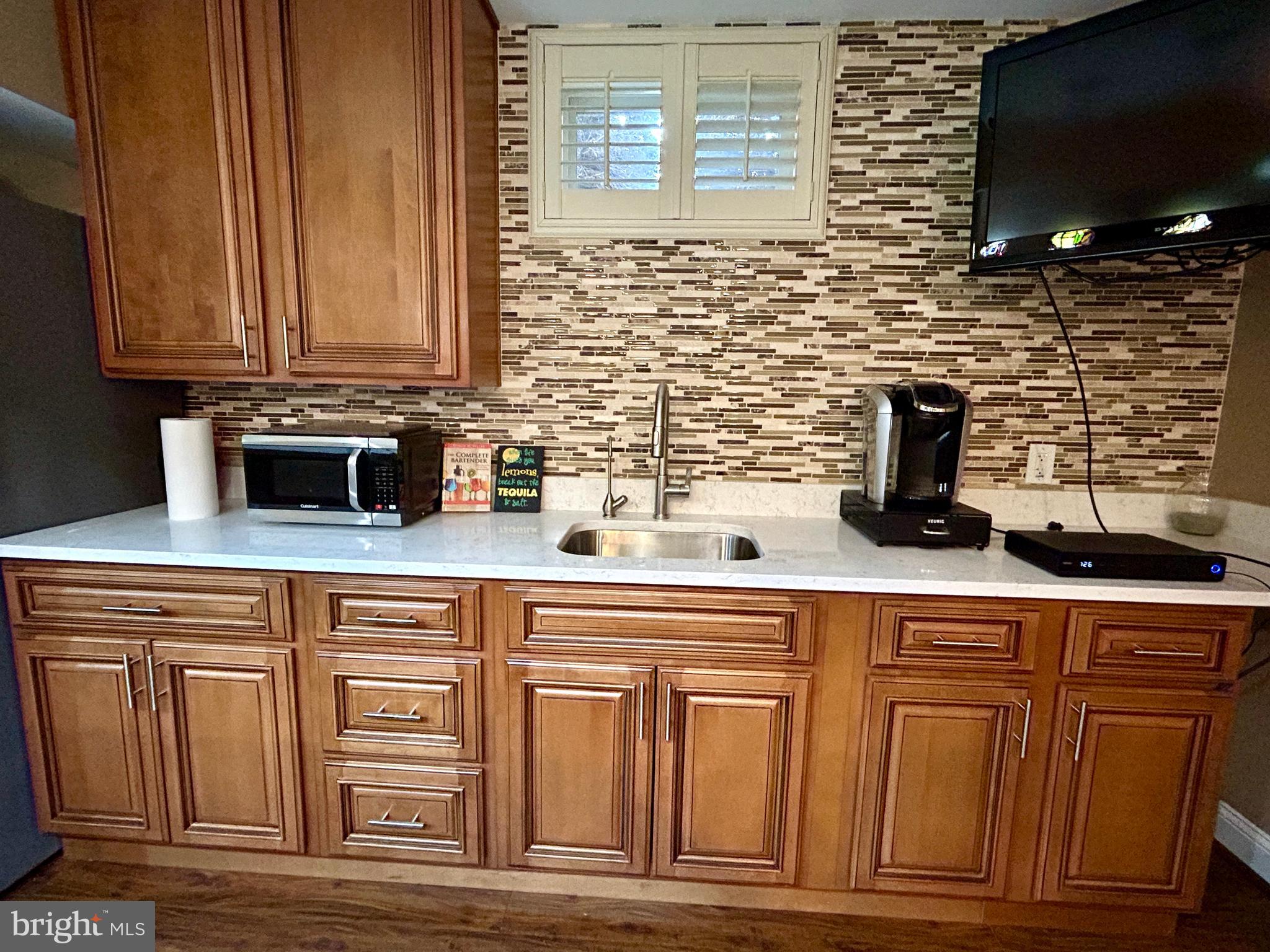 SUMMIT VIEW ESTATES - Residential