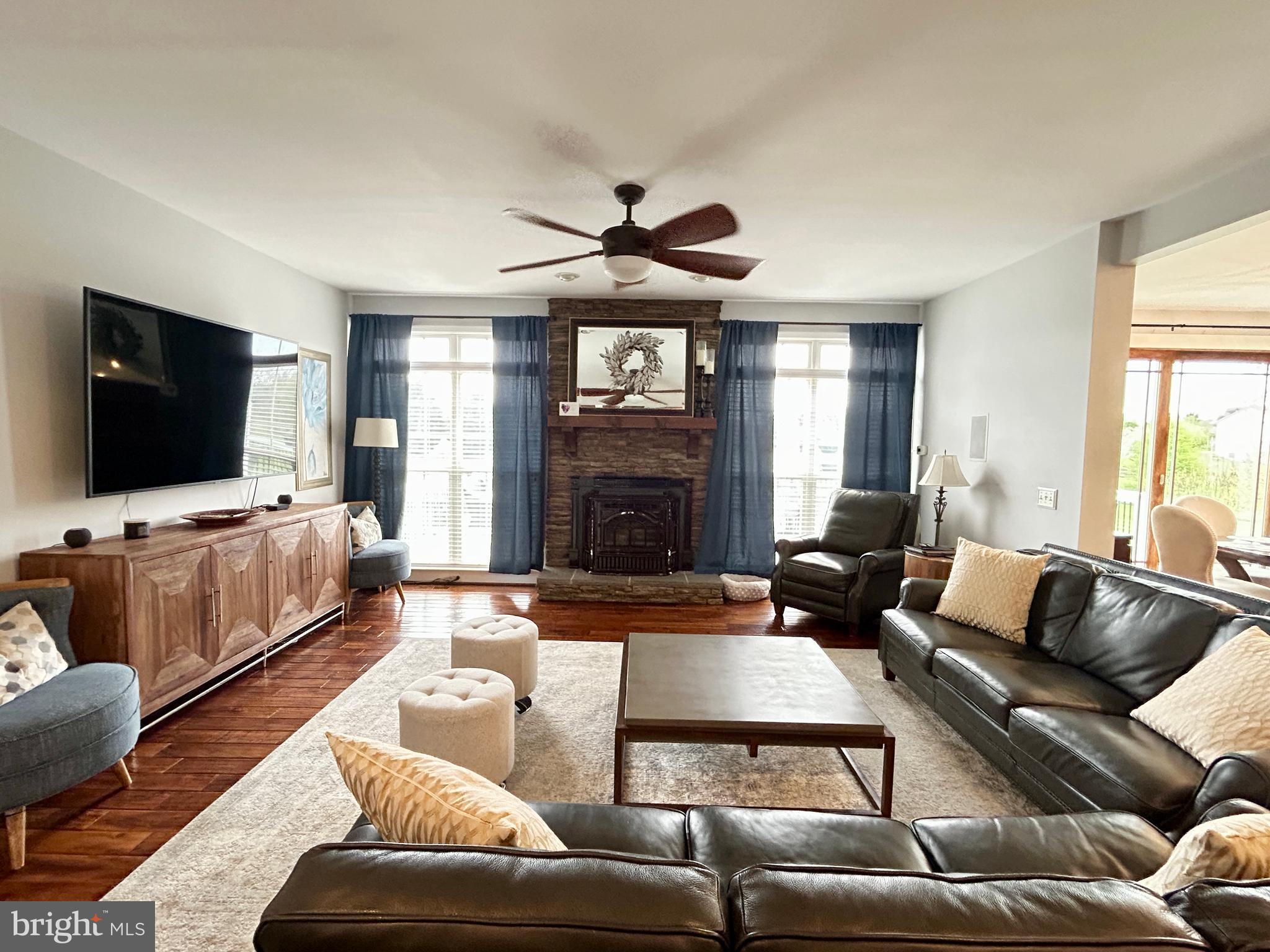 SUMMIT VIEW ESTATES - Residential