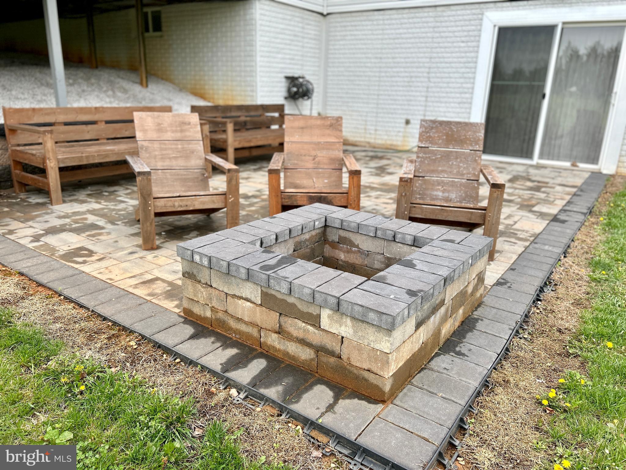 SUMMIT VIEW ESTATES - Residential