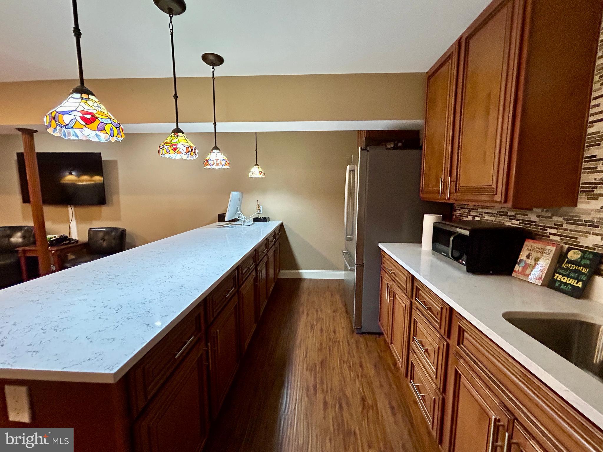 SUMMIT VIEW ESTATES - Residential