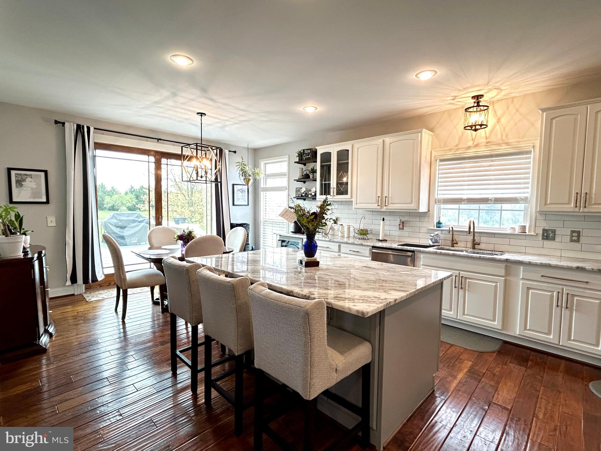 SUMMIT VIEW ESTATES - Residential