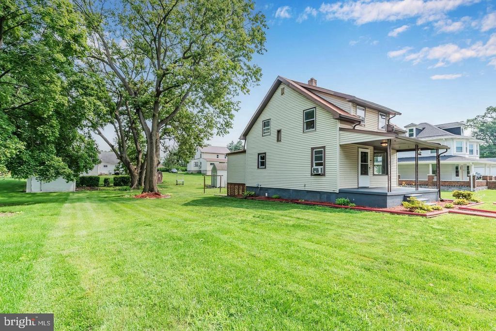 Photo of 2418 Highland Avenue, HARRISBURG, PA 17109 (MLS # PADA2056286)