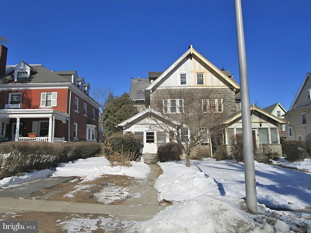 Photo of 6307 Sherwood Road, PHILADELPHIA, PA 19151 (MLS # PAPH2583816)