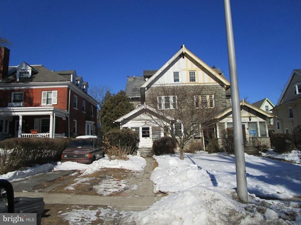 Photo of 6307 Sherwood Road, PHILADELPHIA, PA 19151 (MLS # PAPH2583816)