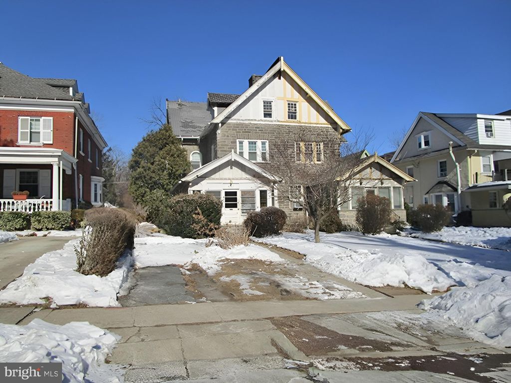 Photo of 6307 Sherwood Road, PHILADELPHIA, PA 19151 (MLS # PAPH2583816)