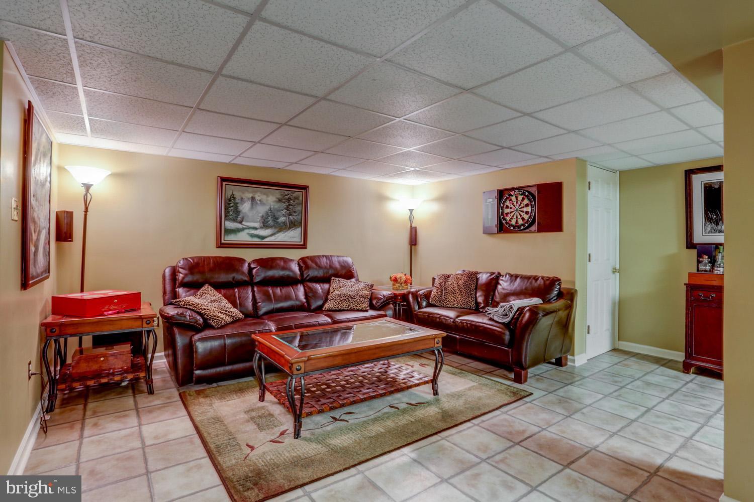 HIBERNIA RIDGE - Residential