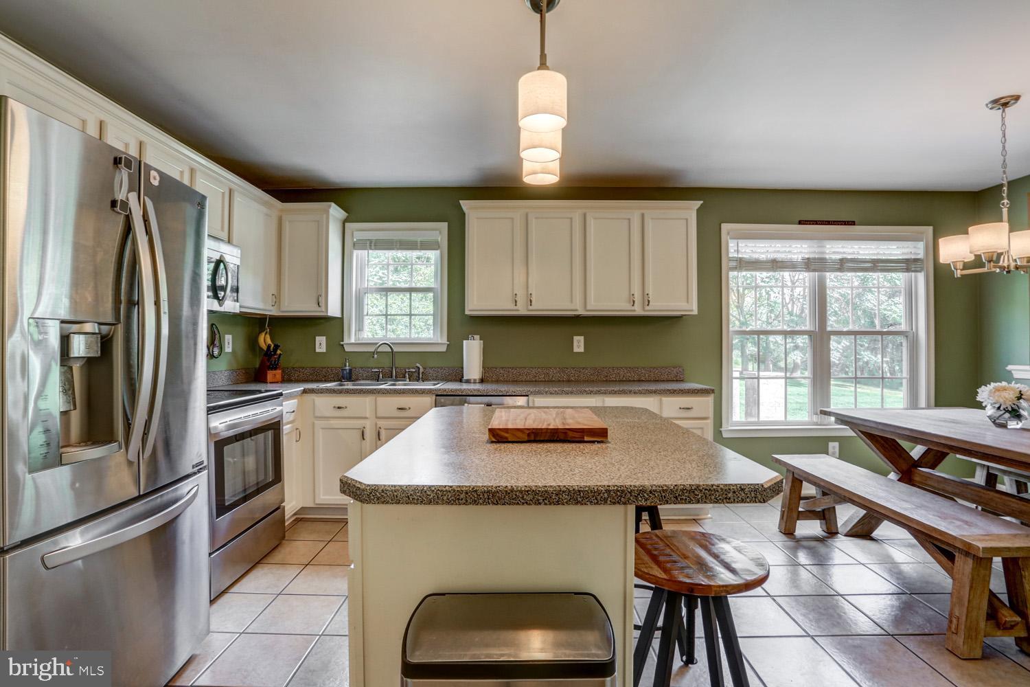 HIBERNIA RIDGE - Residential