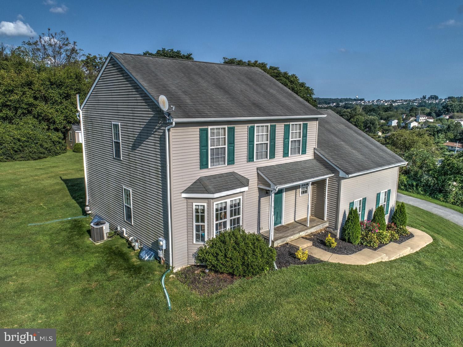 HIBERNIA RIDGE - Residential