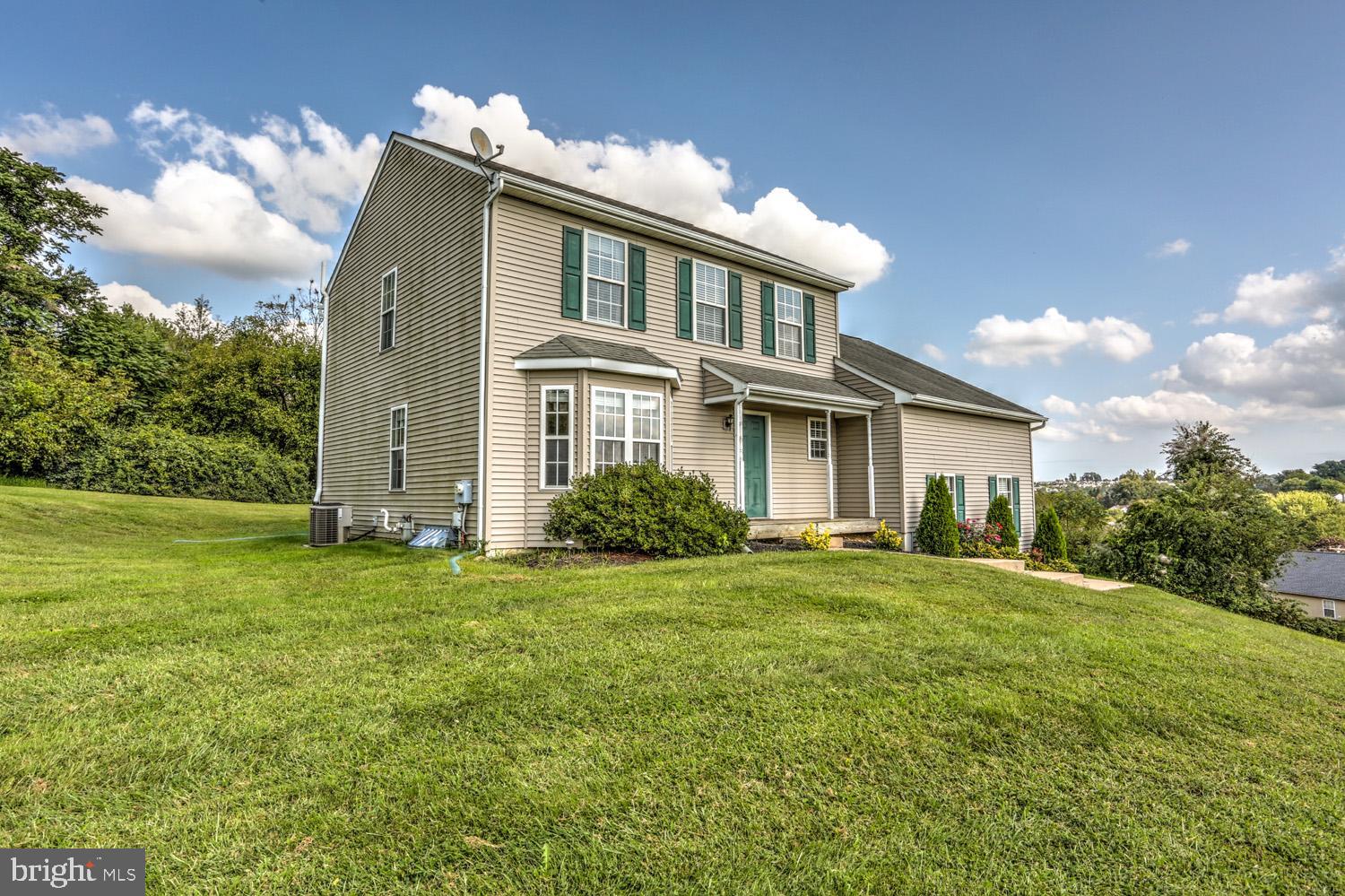 HIBERNIA RIDGE - Residential