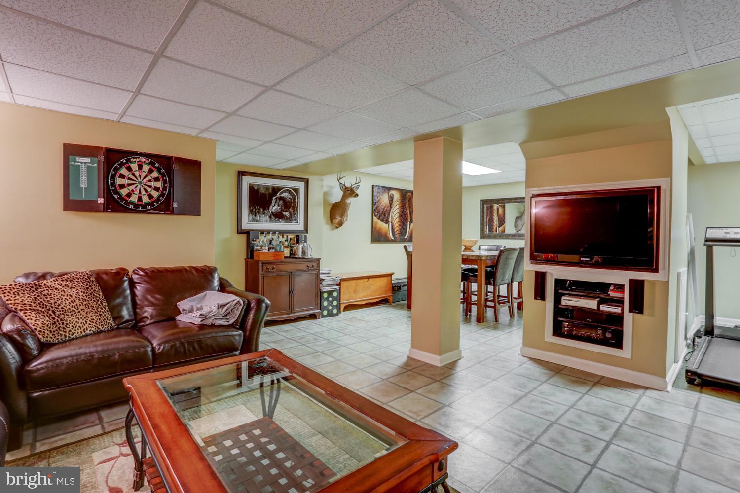 HIBERNIA RIDGE - Residential