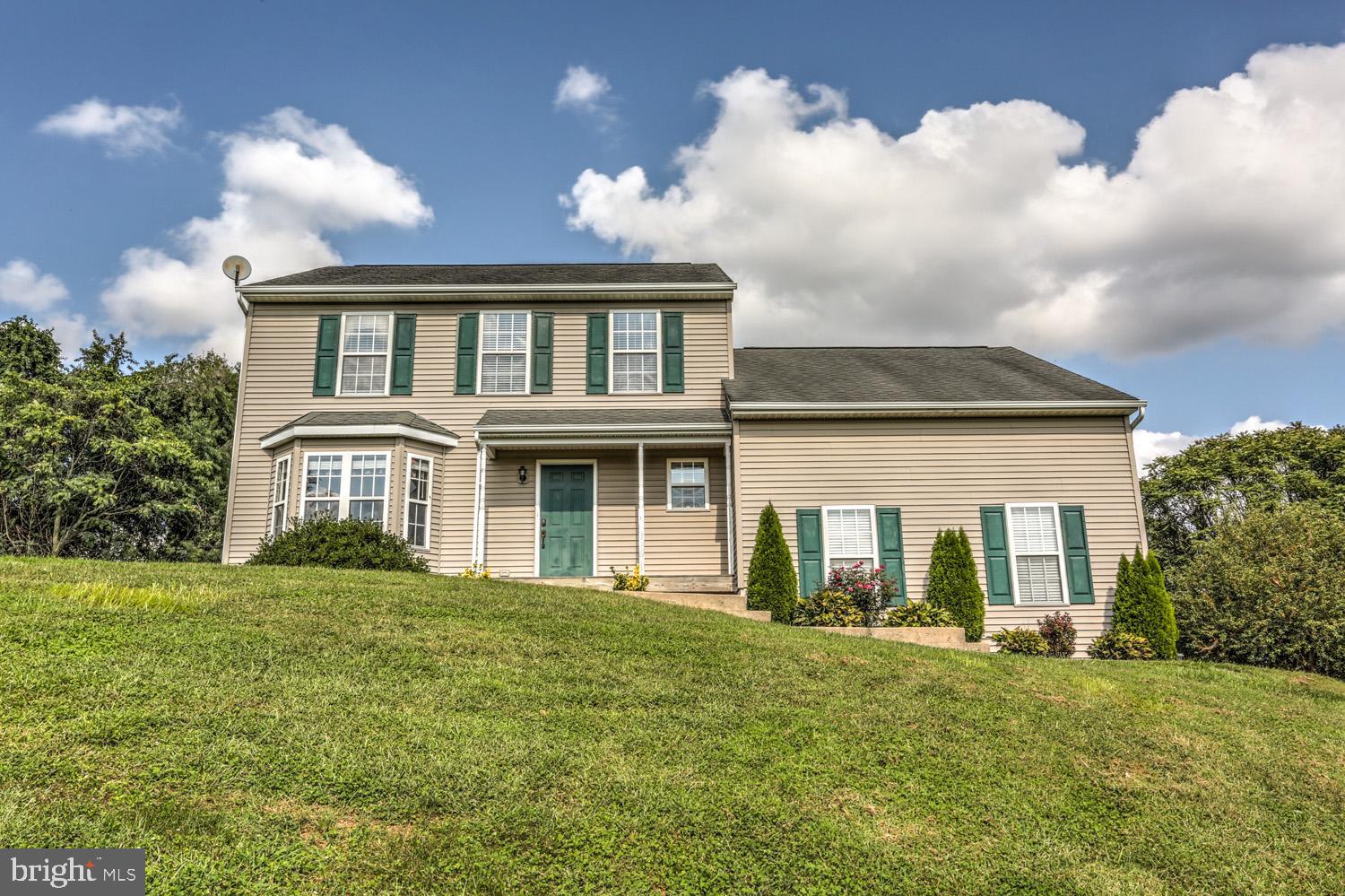 HIBERNIA RIDGE - Residential