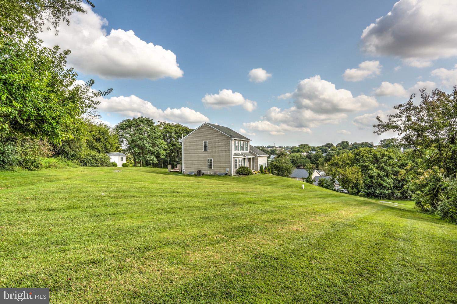 HIBERNIA RIDGE - Residential