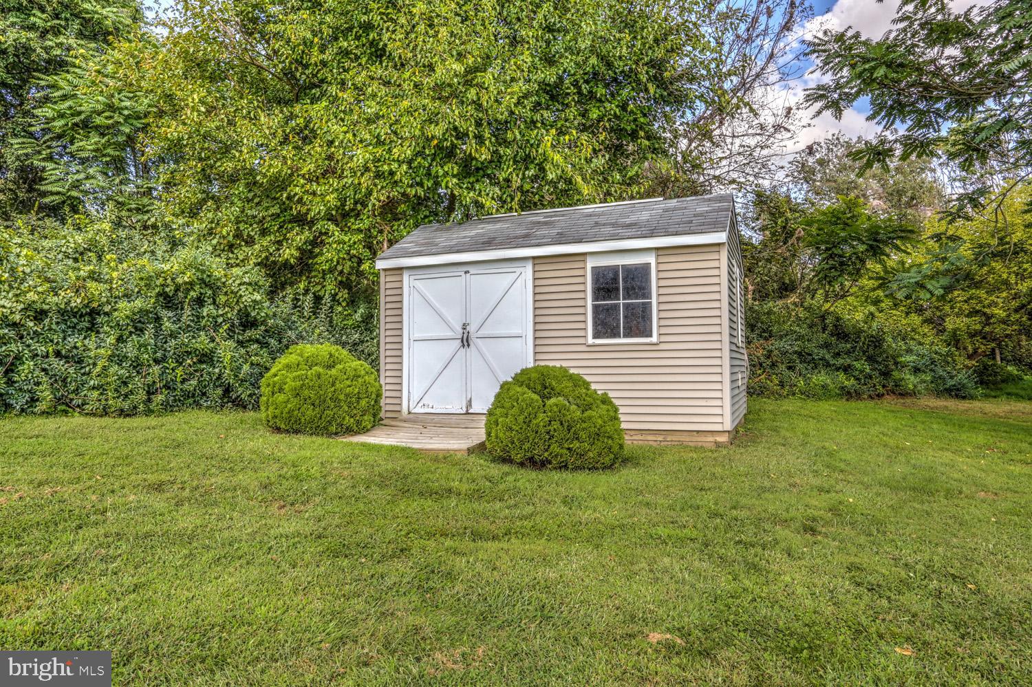 HIBERNIA RIDGE - Residential