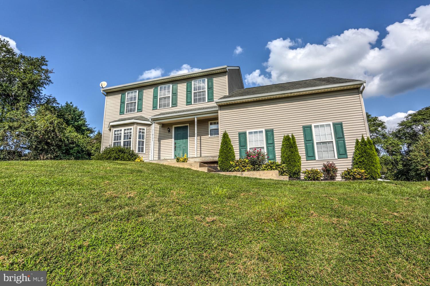 HIBERNIA RIDGE - Residential