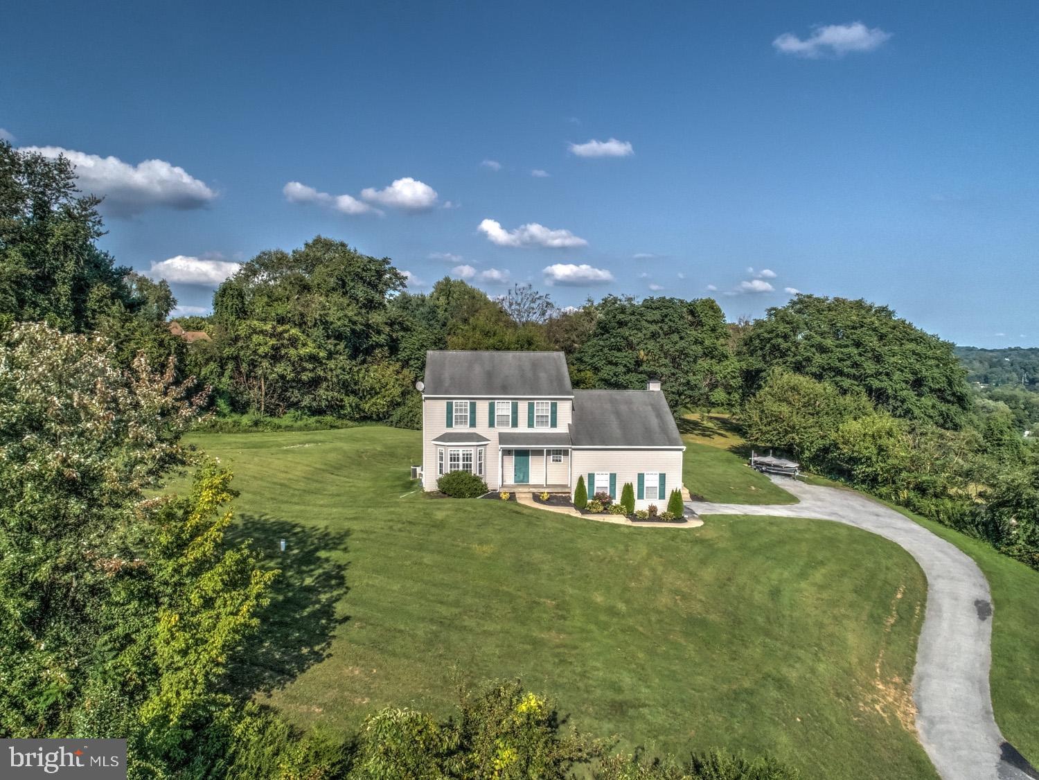 HIBERNIA RIDGE - Residential