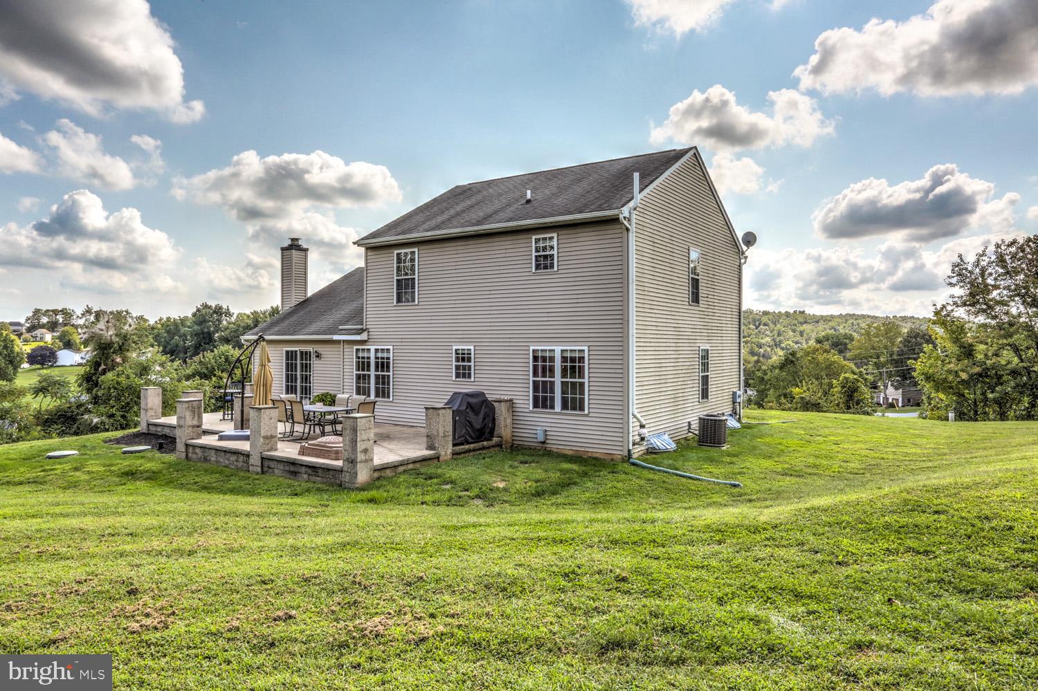 HIBERNIA RIDGE - Residential