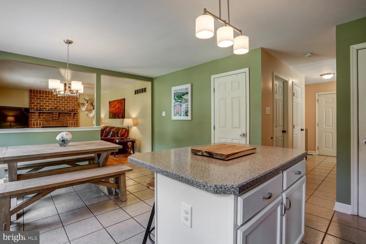 HIBERNIA RIDGE - Residential