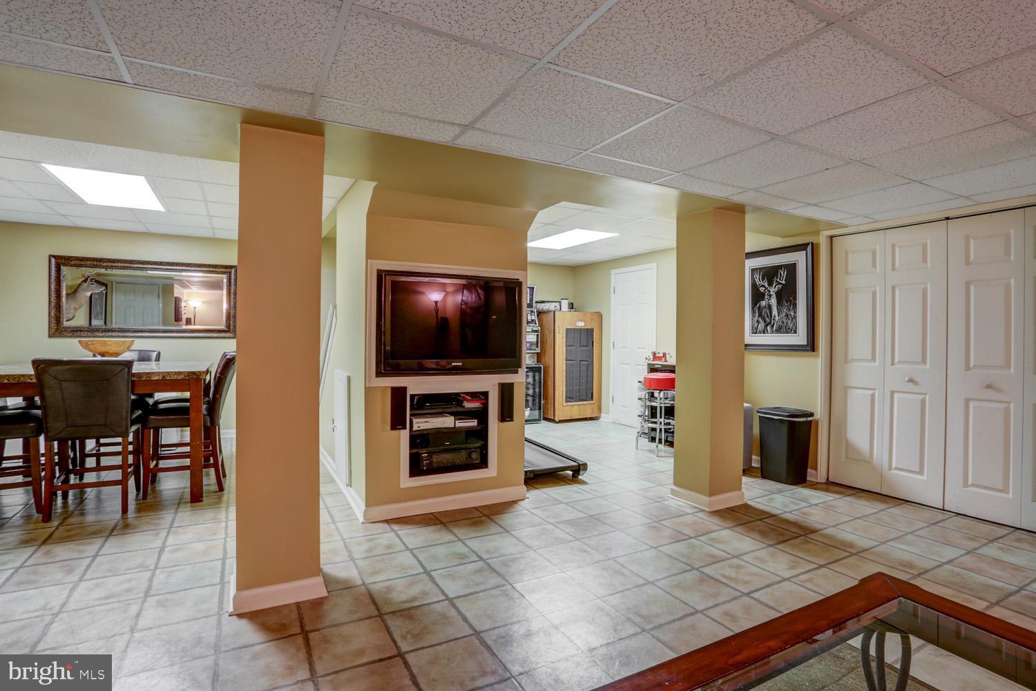 HIBERNIA RIDGE - Residential